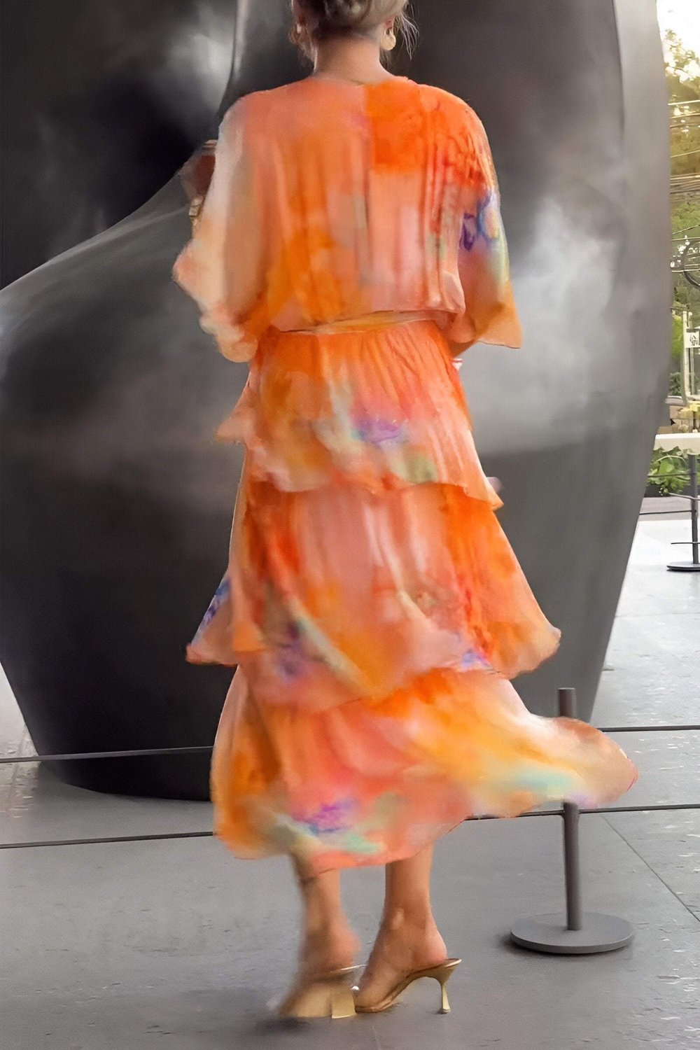Molly - Timeless Elegance in a Chiffon Dress
